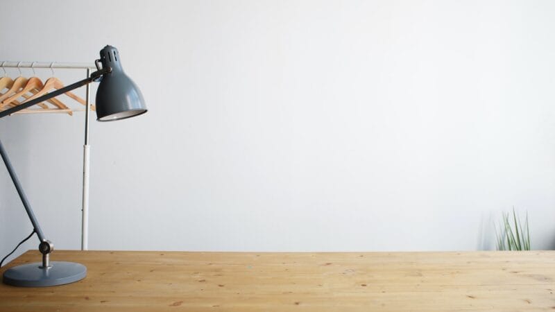 Zelf meubels maken voor beginners: 5 tips om aan de slag te gaan!