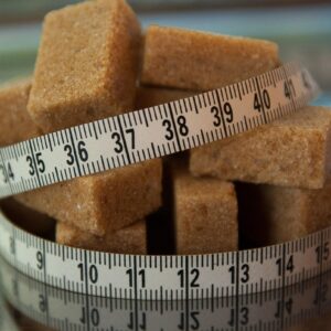 Hoeveel calorieën mag je eten om af te vallen