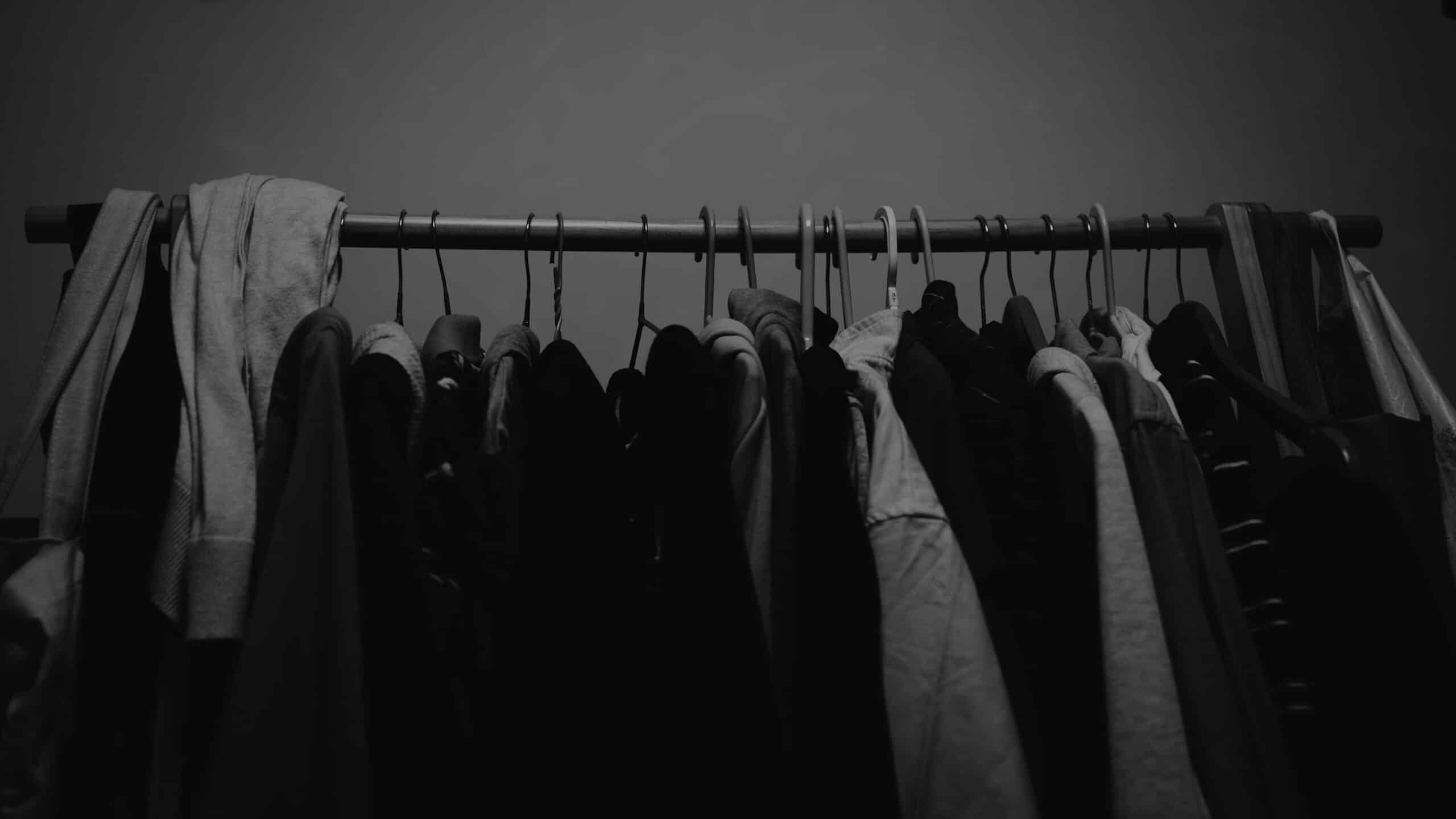 Zelf kleding of stof herstellen met textiellijm: stap voor stap